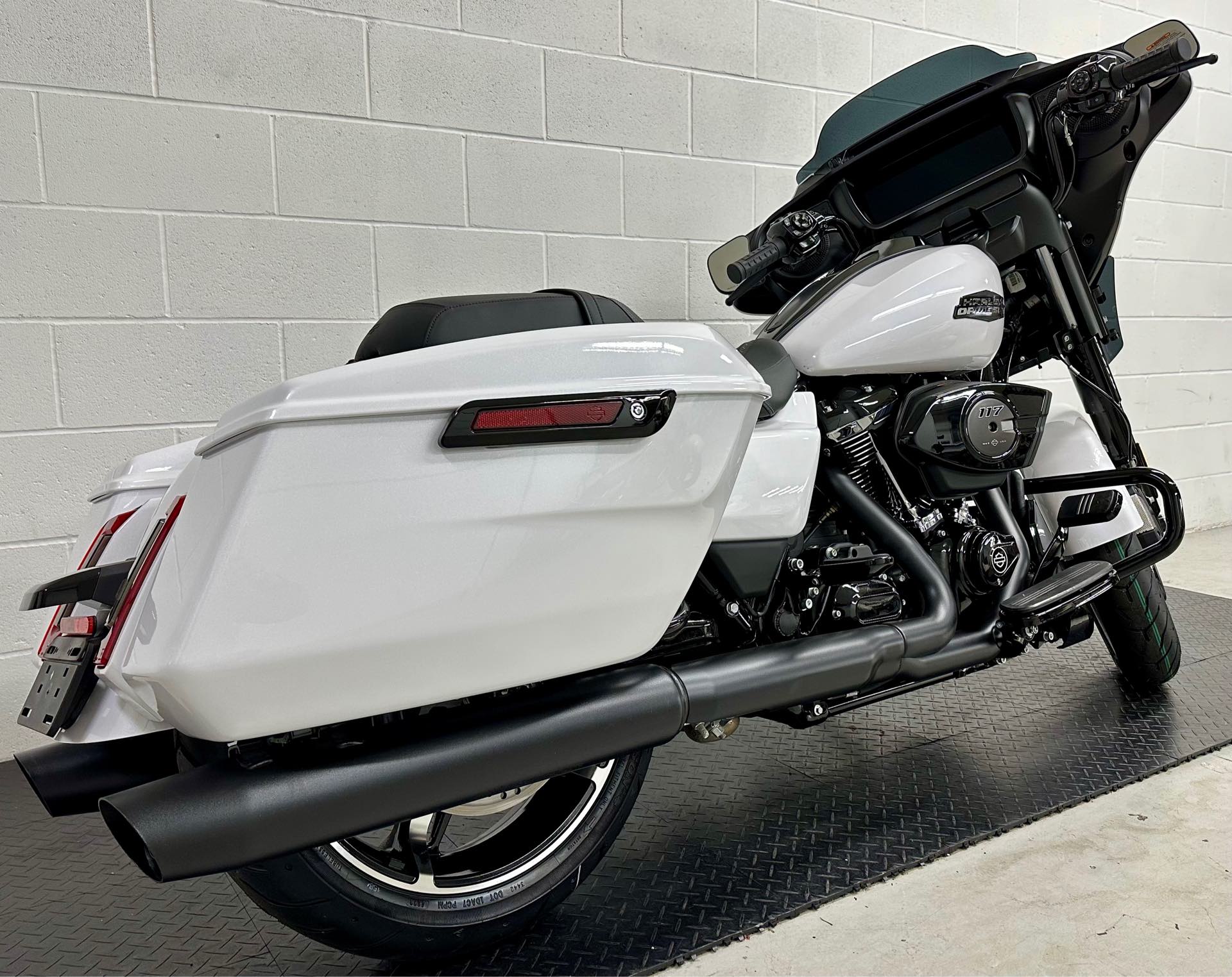 2024 Harley-Davidson Street Glide Base at Destination Harley-Davidson®, Silverdale, WA 98383