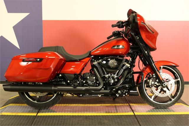 2024 Harley-Davidson Street Glide Base at Texas Harley