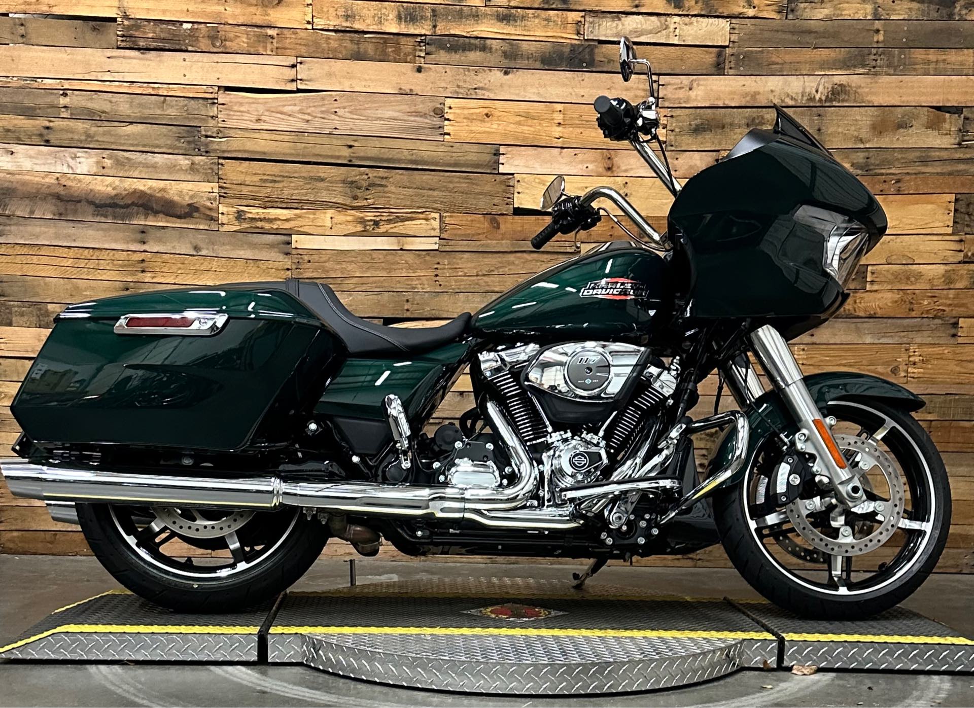 Used 2013 Harley-Davidson Dyna® Switchback™ Vivid Black | Motorcycles