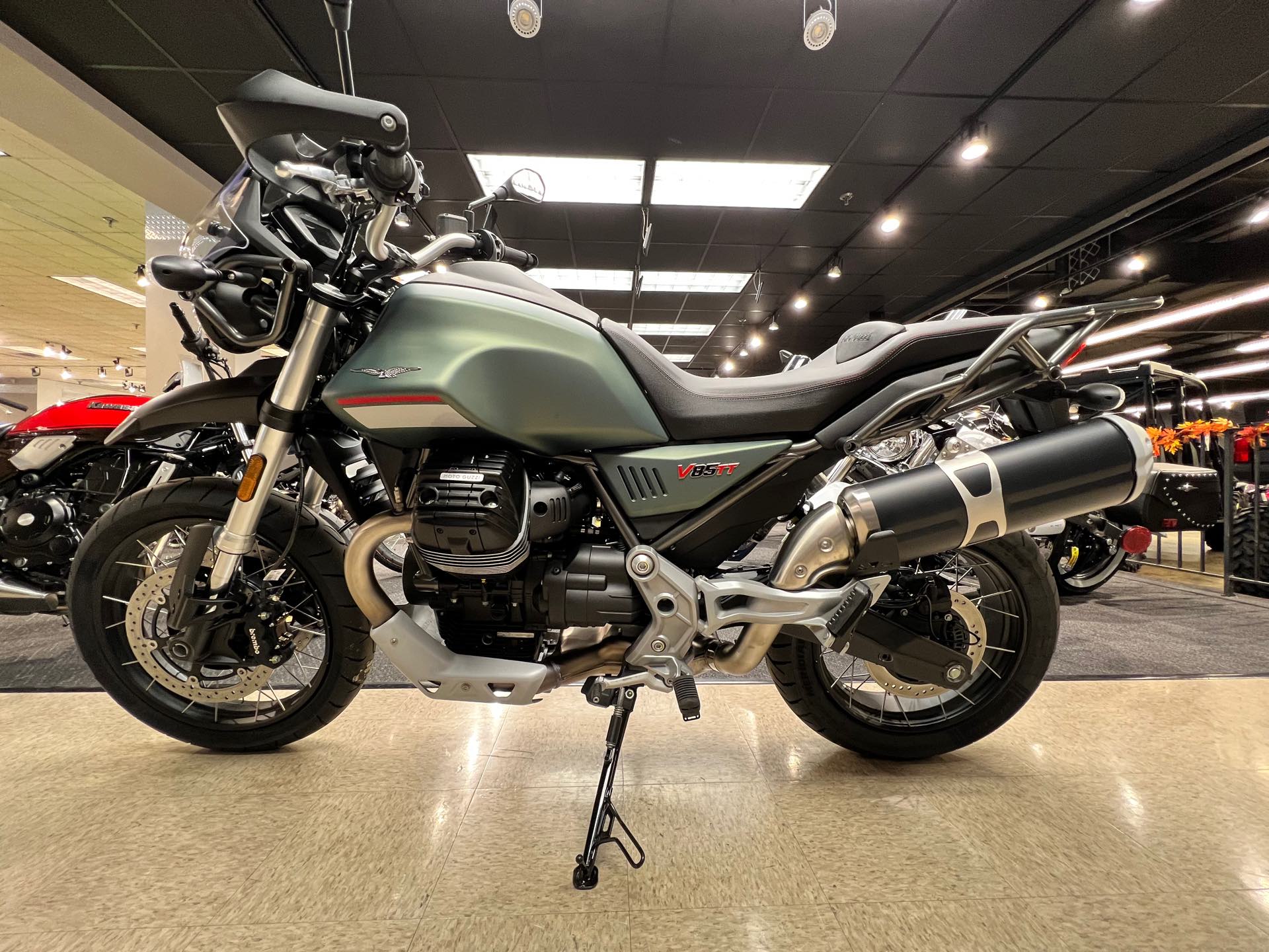 2022 Moto Guzzi V85 TT E5 at Sloans Motorcycle ATV, Murfreesboro, TN, 37129