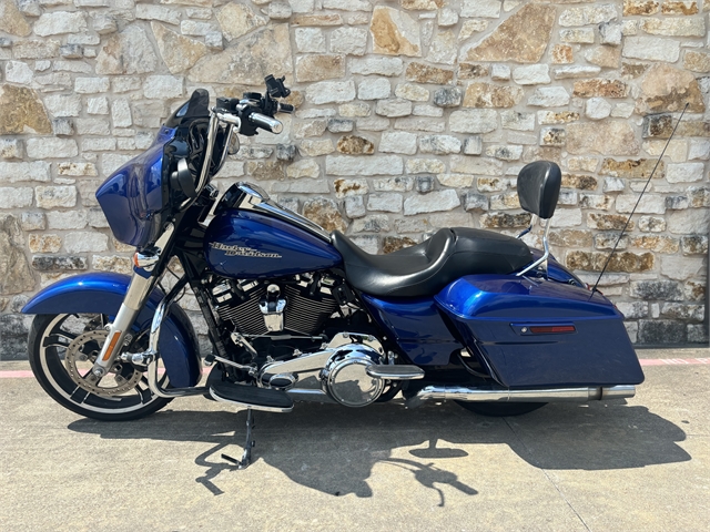 Harley-Davidson Street Glide Image