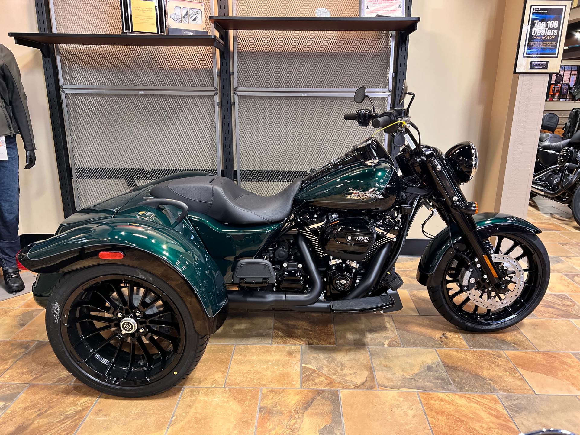 2024 HarleyDavidson Trike Freewheeler Man O'War HarleyDavidson®