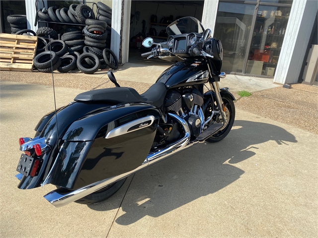 2022 Indian Chieftain Base at Shreveport Cycles