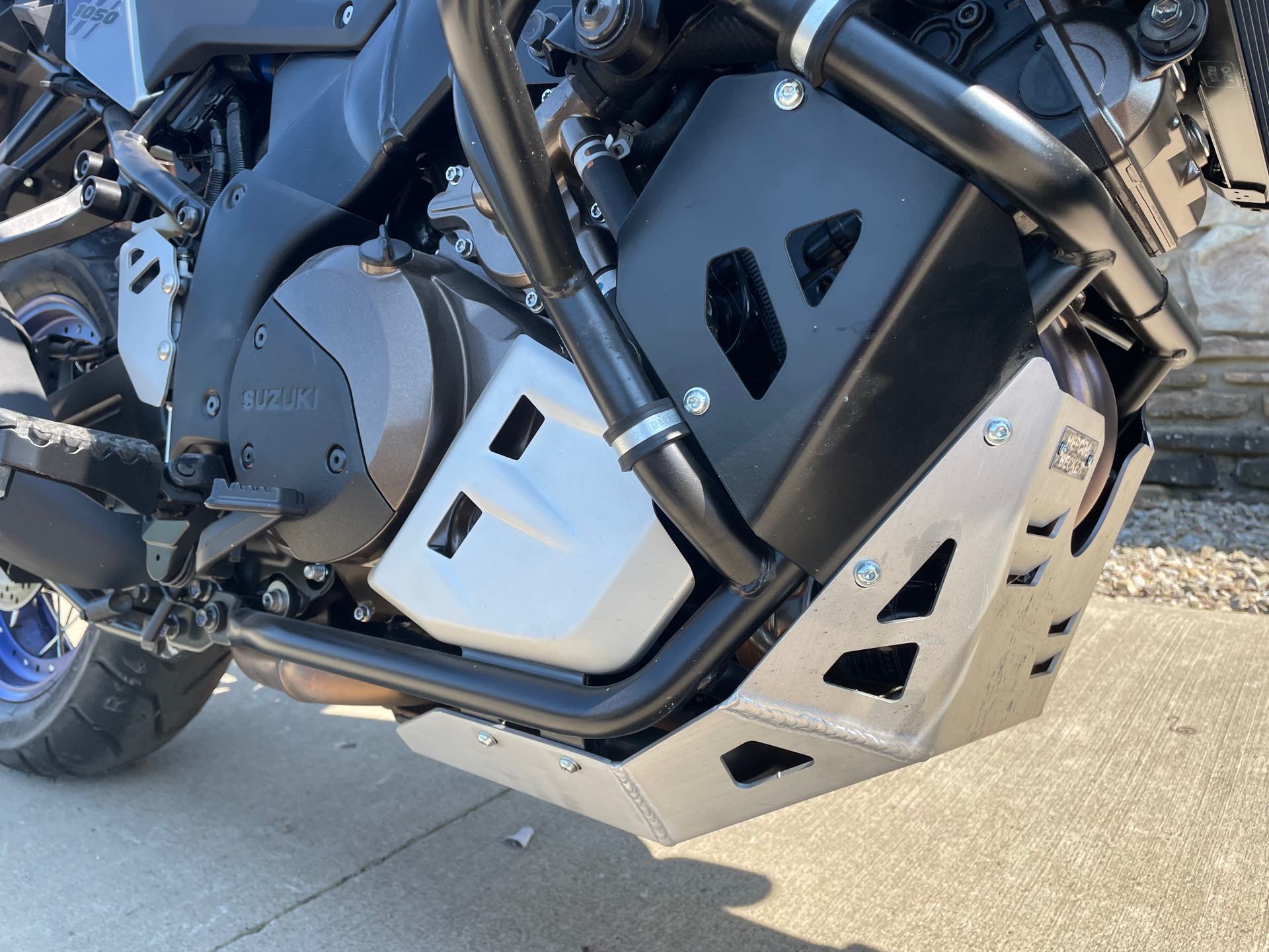 2022 Suzuki V-Strom 1050XT at Arkport Cycles