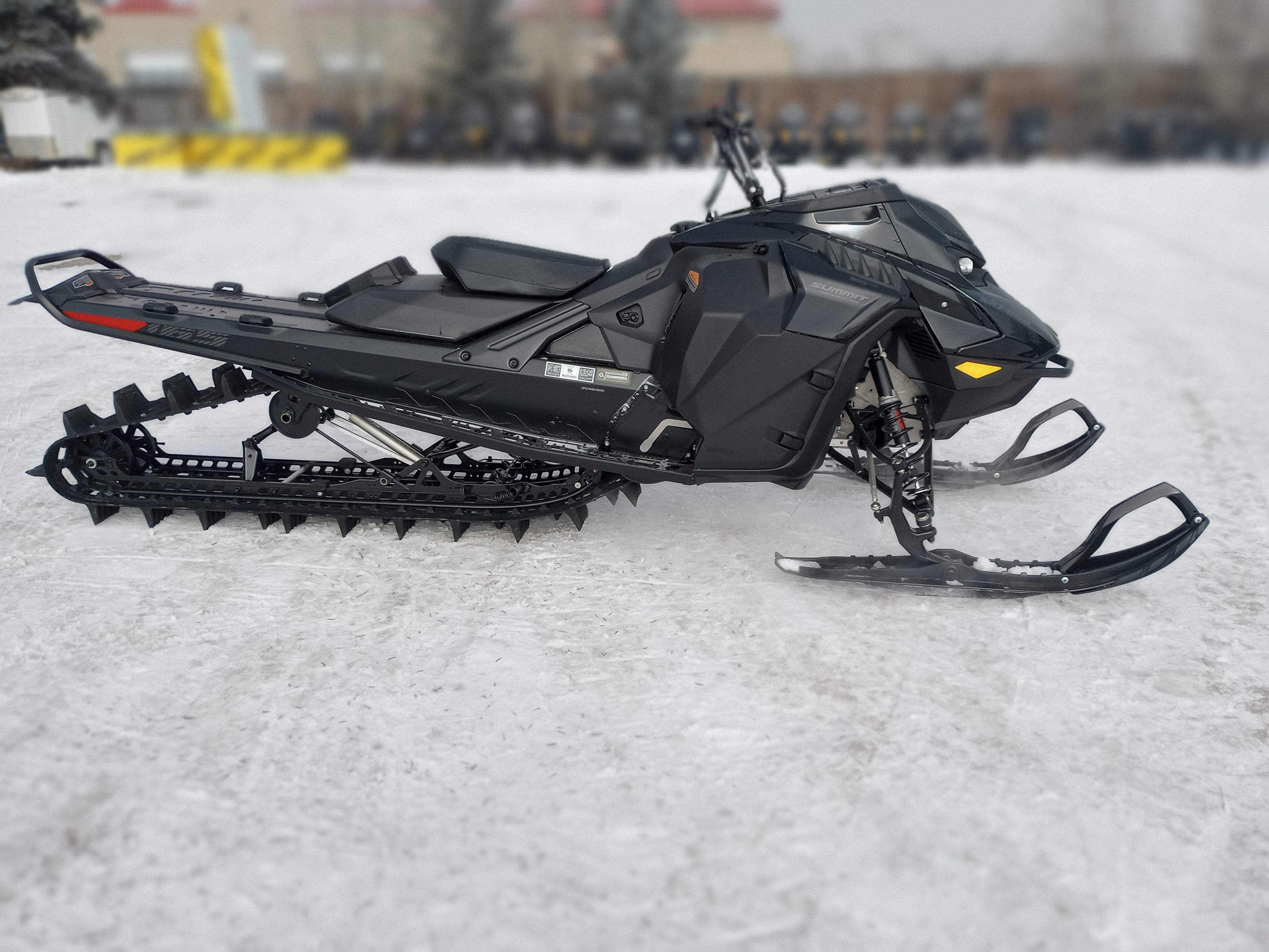 2024 Ski-Doo Summit Adrenaline with Edge Package 850 E-TEC 165 3.0 at Power World Sports, Granby, CO 80446