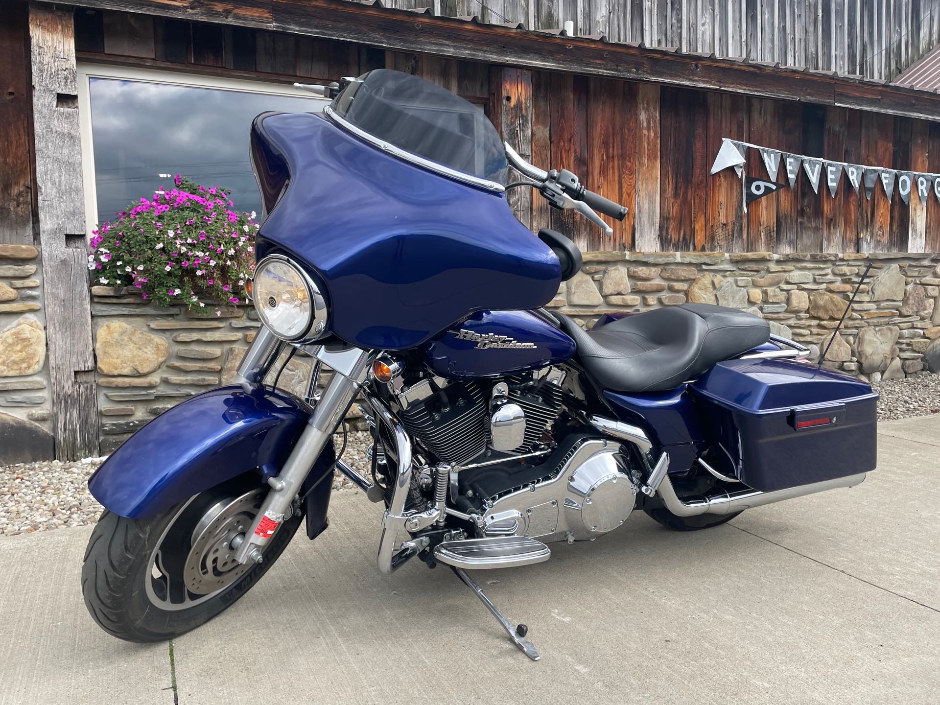 2006 Harley-Davidson Street Glide Base at Arkport Cycles