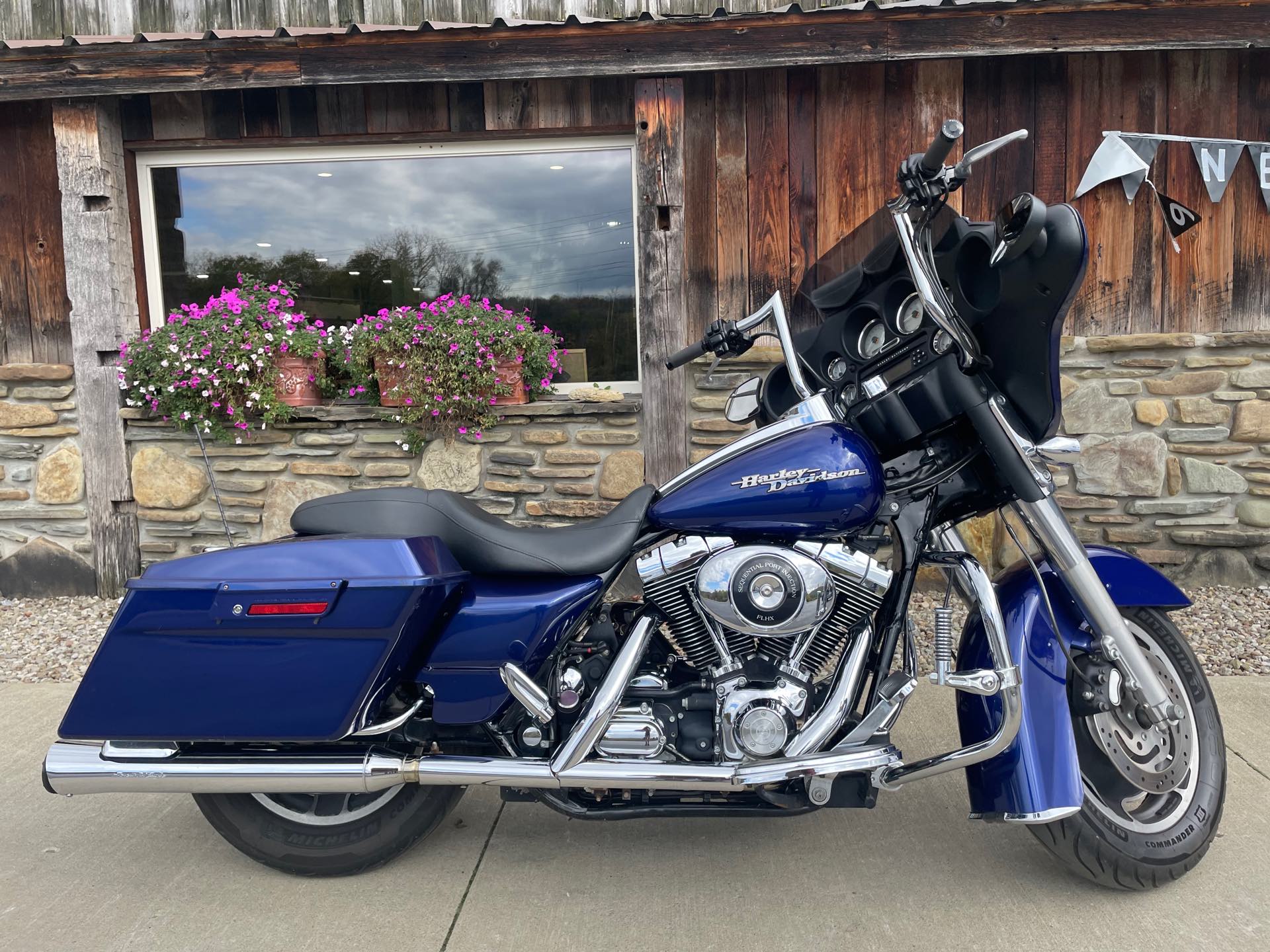 2006 Harley-Davidson Street Glide Base at Arkport Cycles