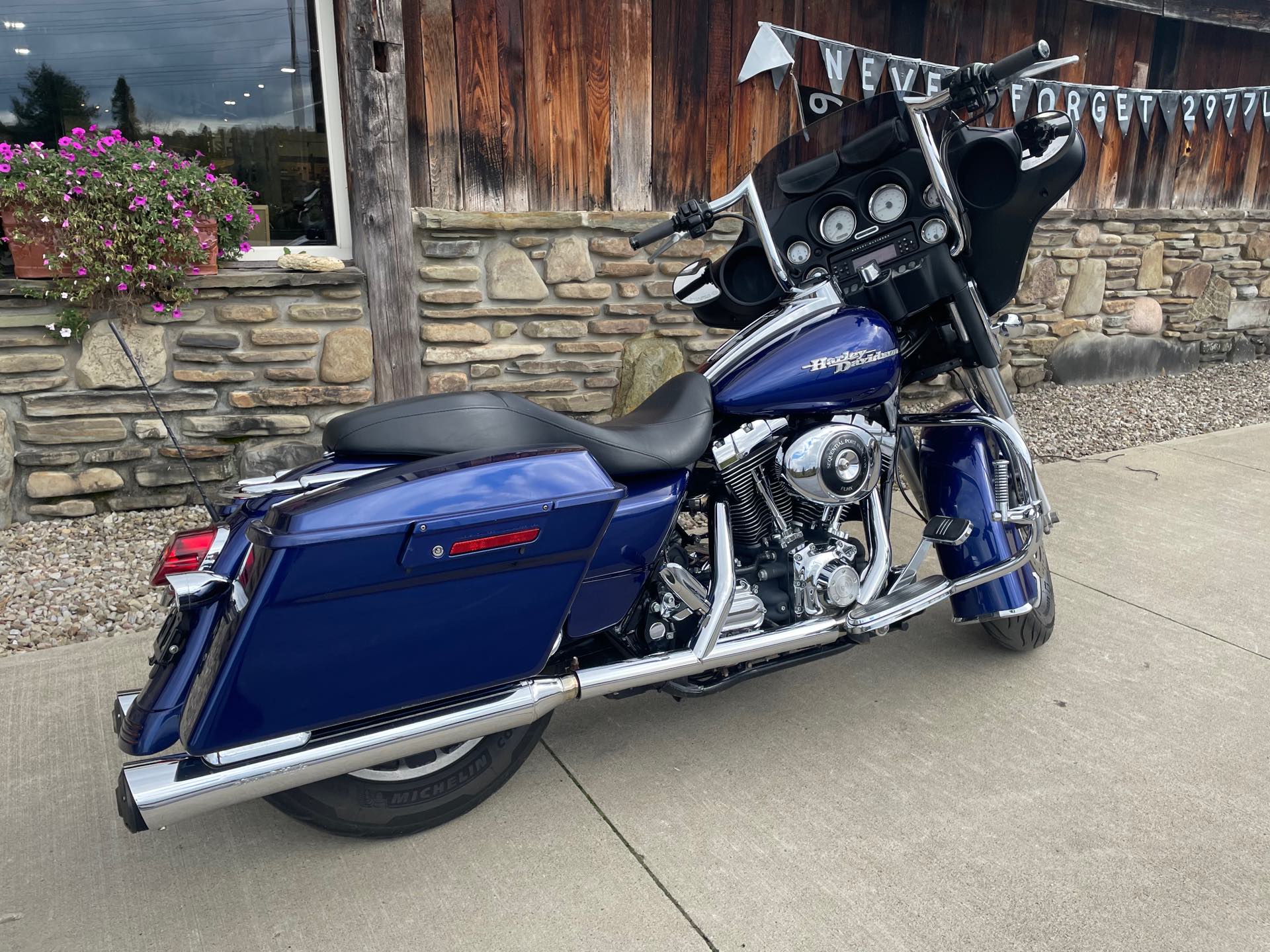 2006 Harley-Davidson Street Glide Base at Arkport Cycles