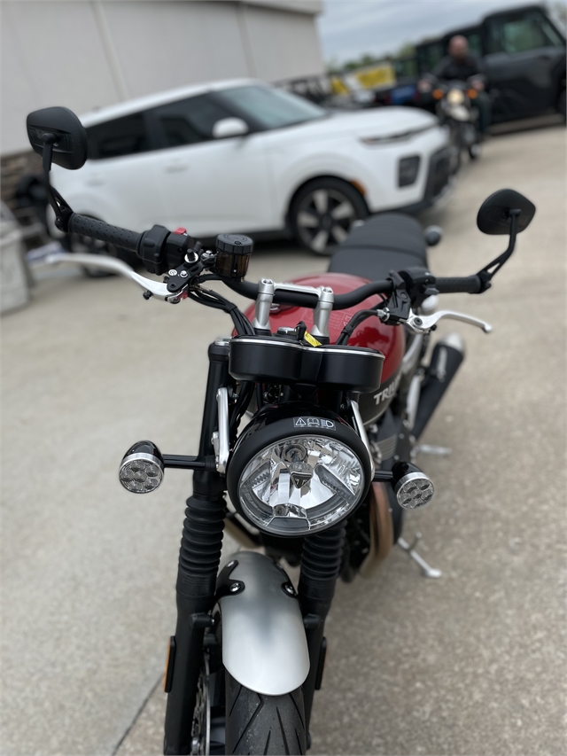 2021 Triumph Speed Twin Base at Head Indian Motorcycle
