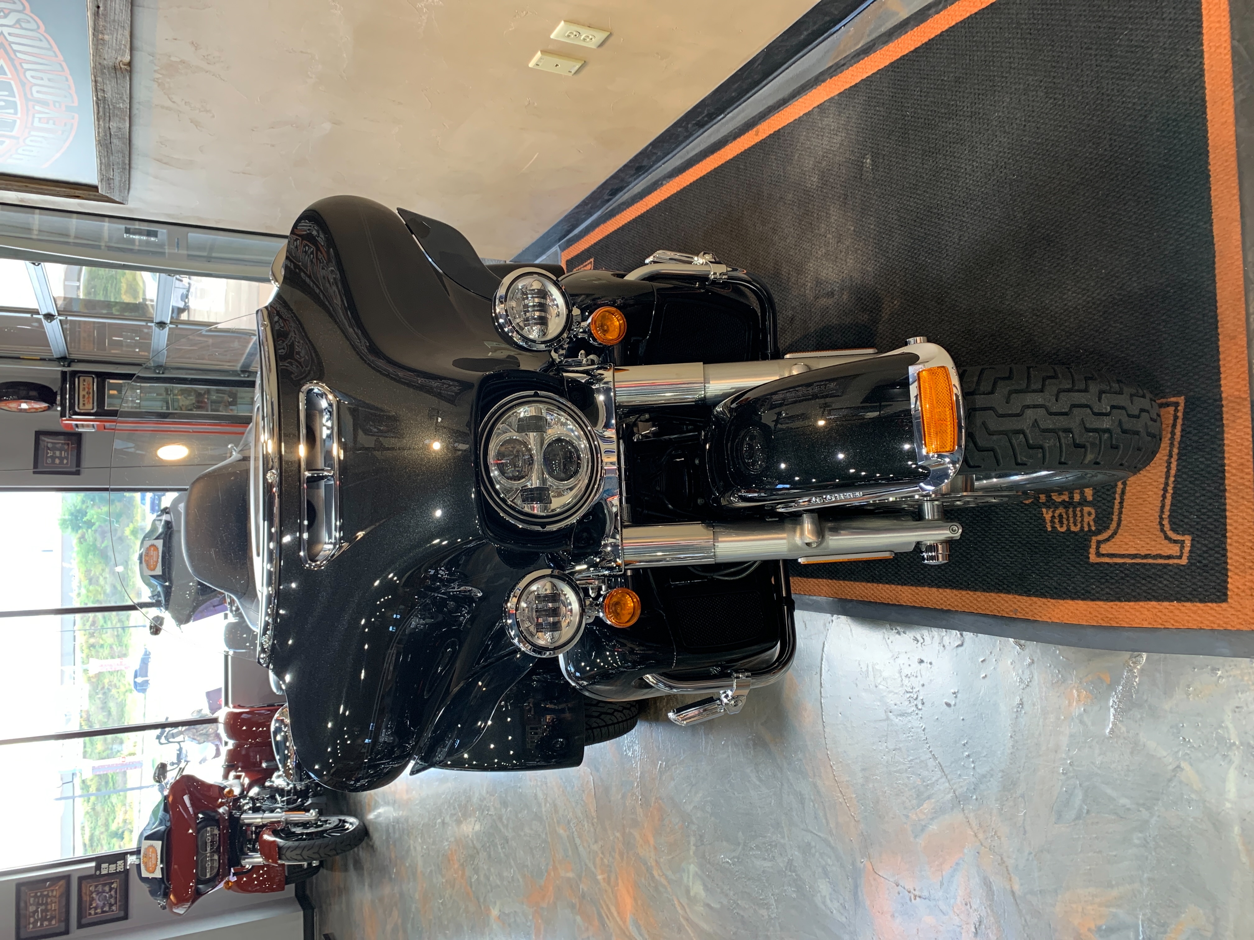 2018 Harley-Davidson Trike Tri Glide Ultra at Vandervest Harley-Davidson, Green Bay, WI 54303