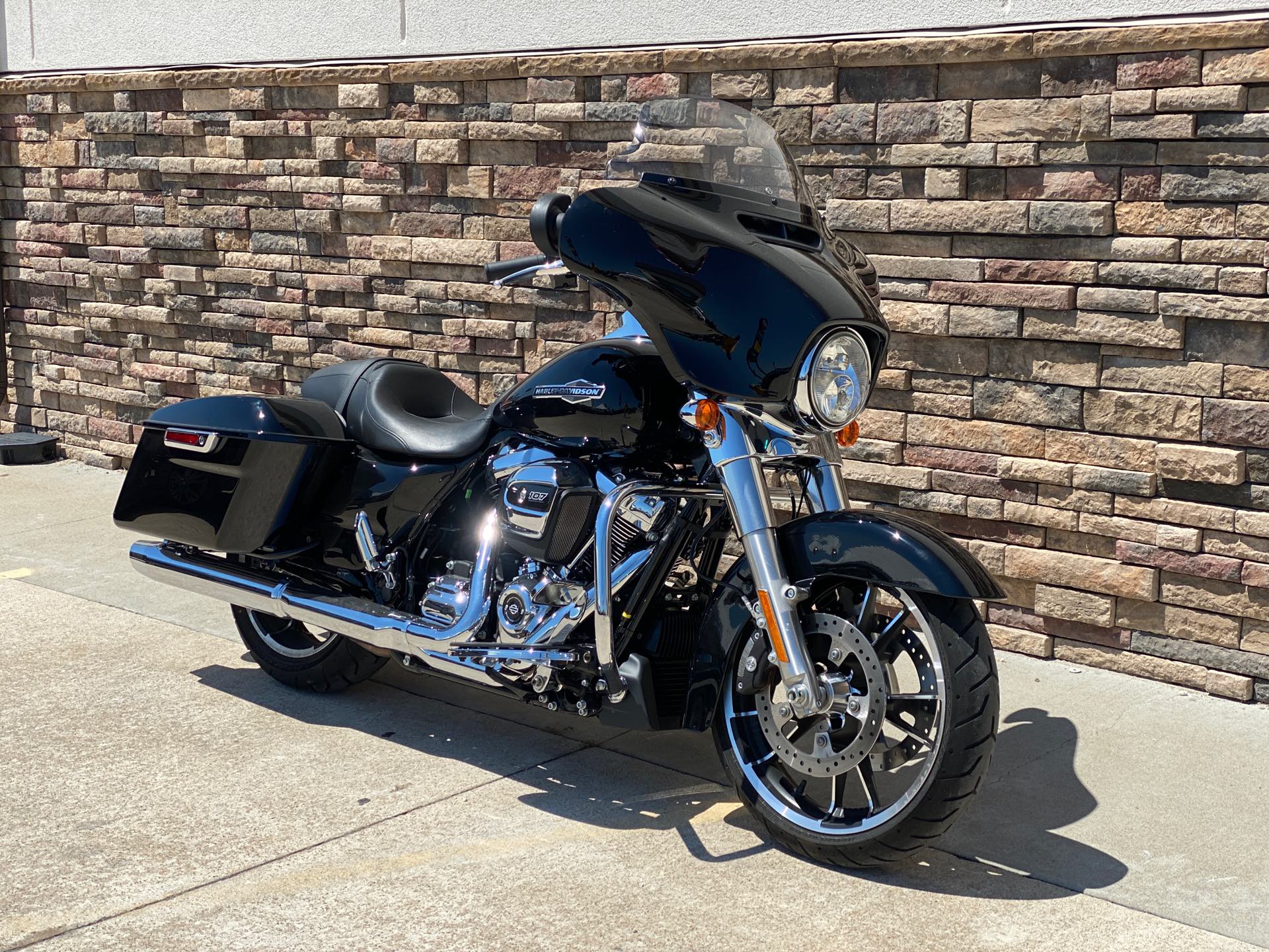 2021 Harley-Davidson Grand American Touring Street Glide at Head Indian Motorcycle