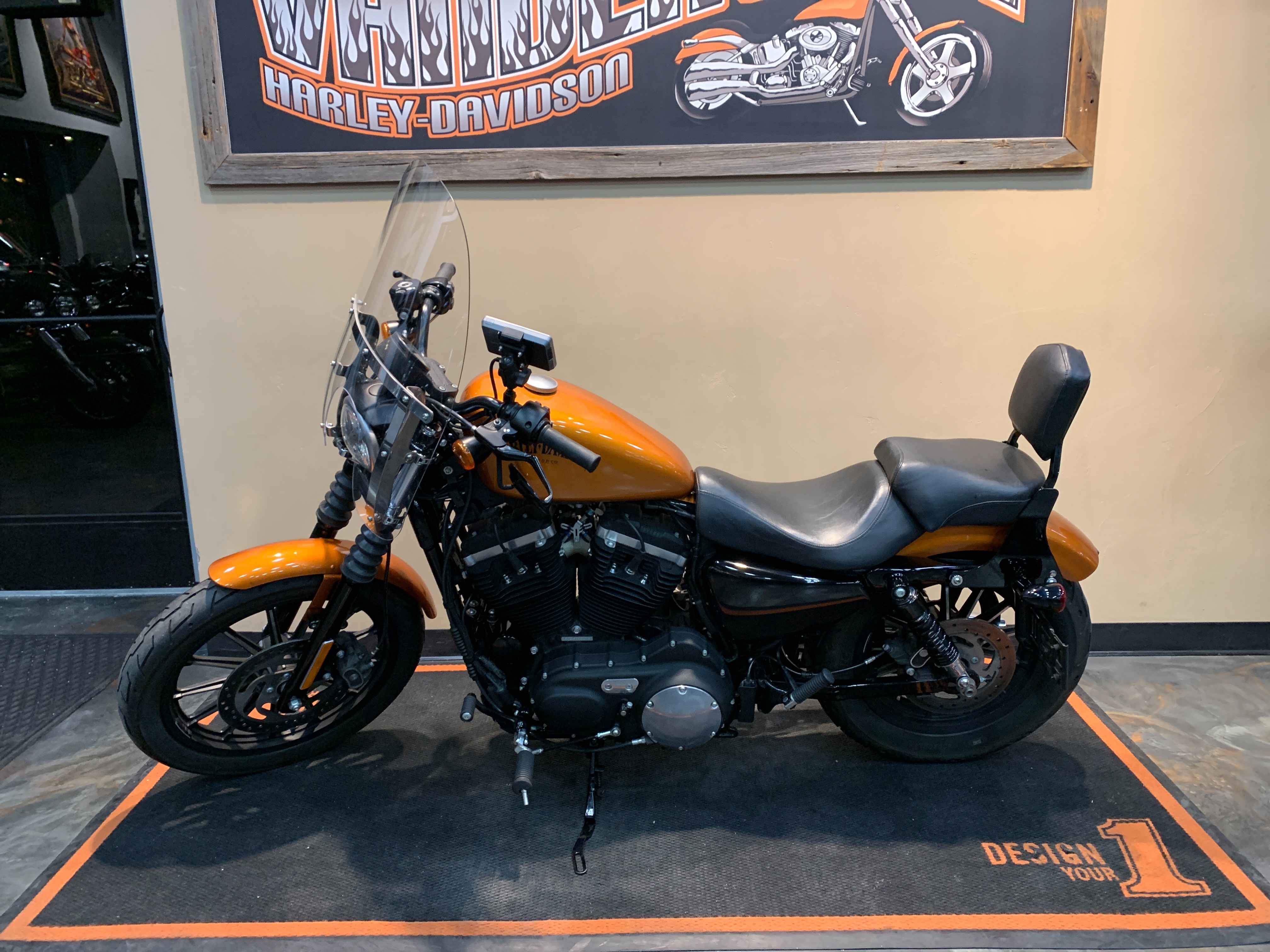 2014 Harley-Davidson Sportster Iron 883 at Vandervest Harley-Davidson, Green Bay, WI 54303