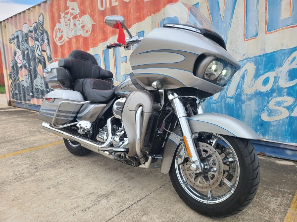 2016 Harley-Davidson Road Glide CVO Ultra at Gruene Harley-Davidson