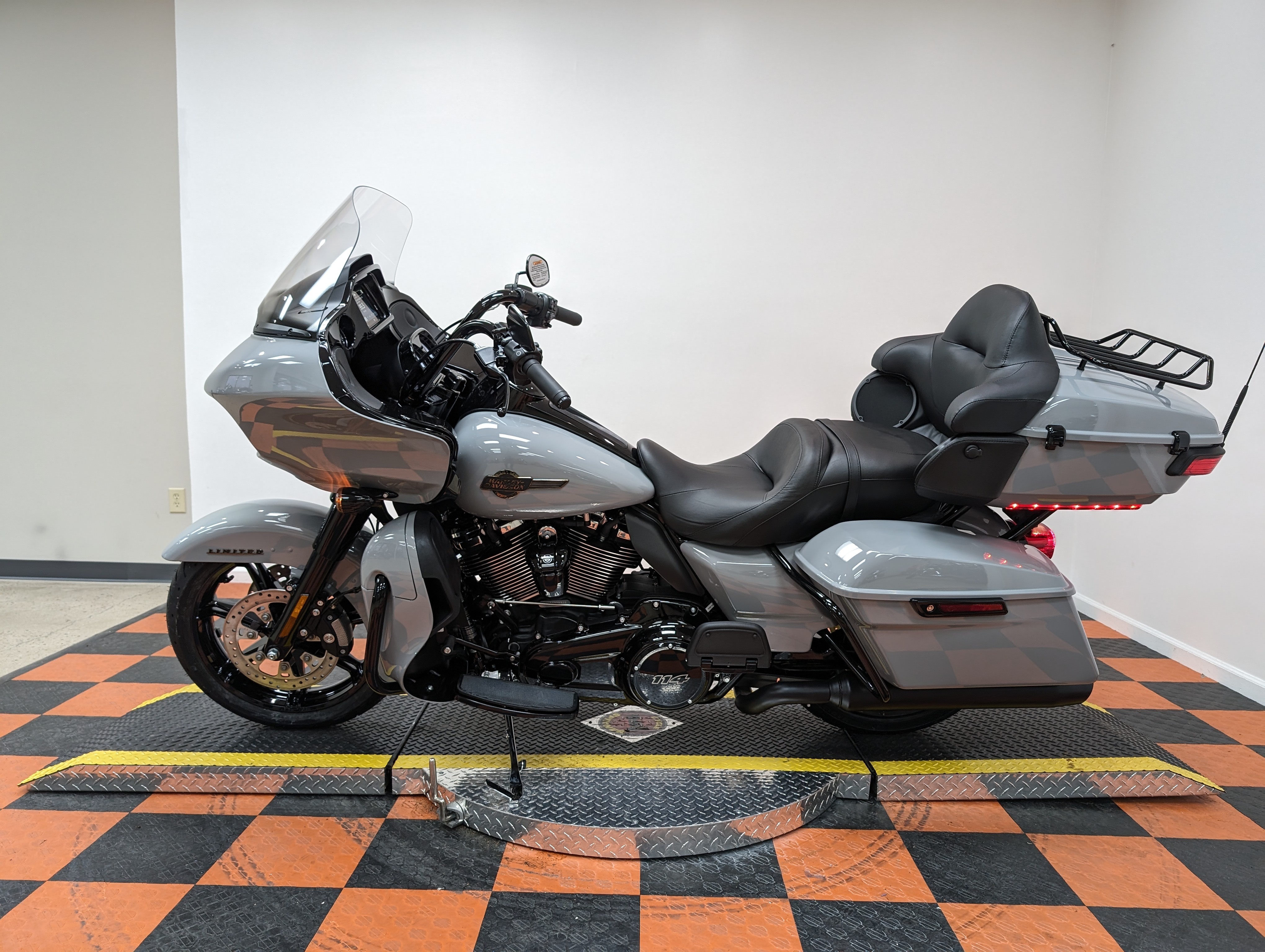 2024 Harley-Davidson Road Glide Limited at Harley-Davidson of Indianapolis