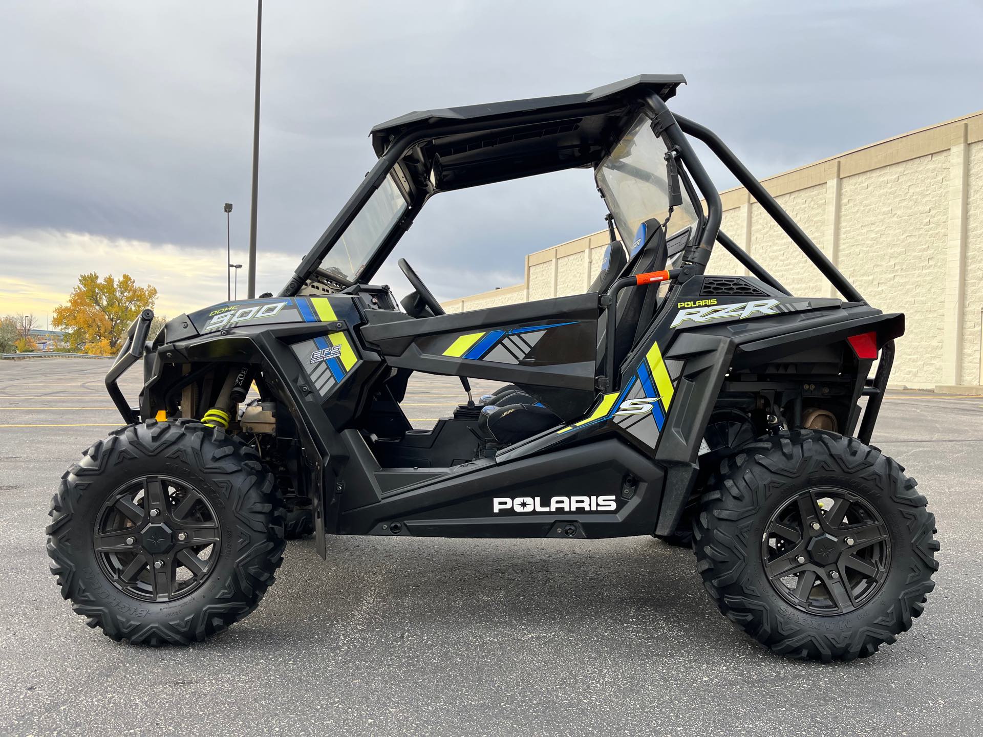 2015 Polaris RZR S 900 EPS at Mount Rushmore Motorsports