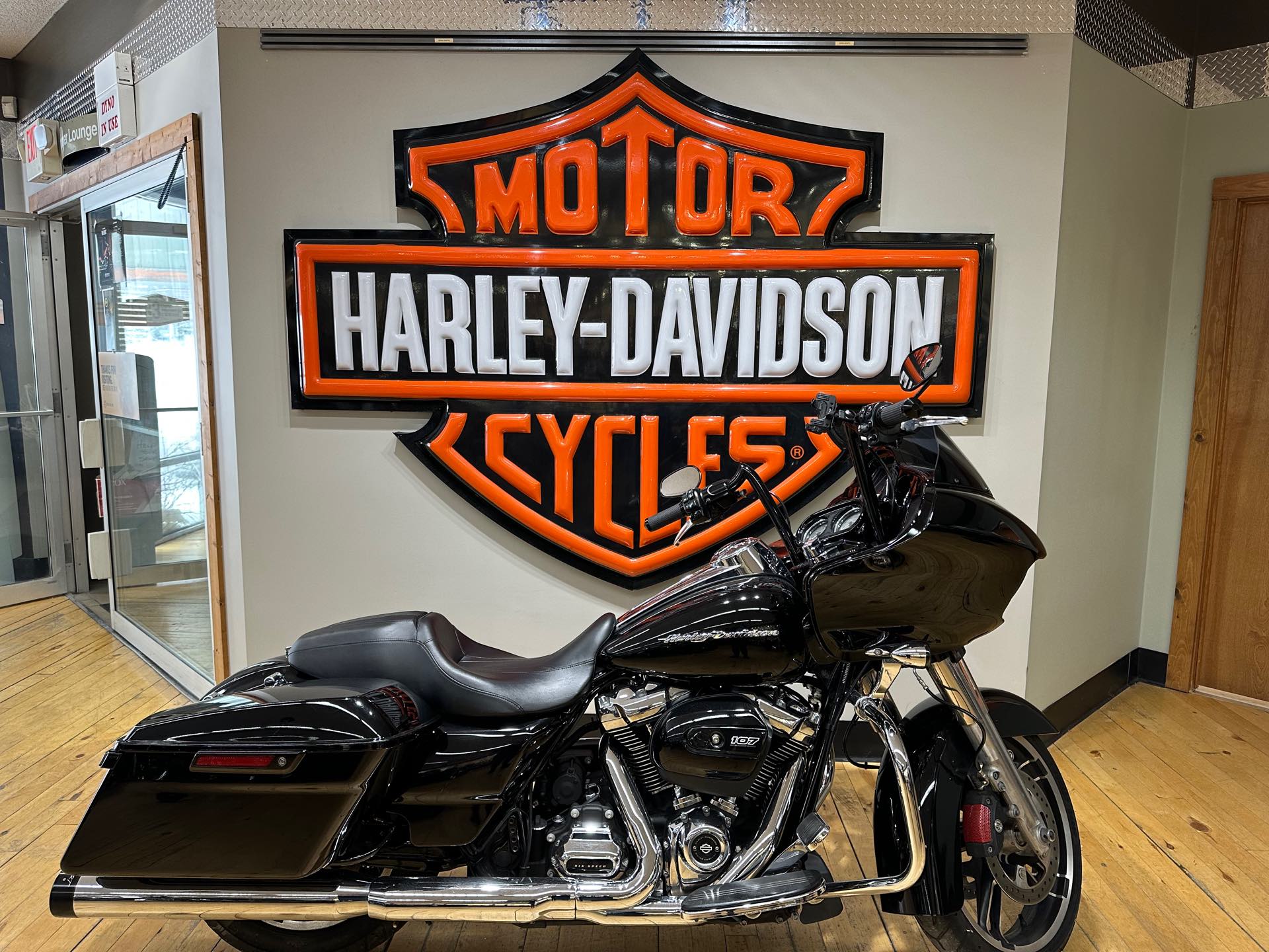 2017 Harley-Davidson Road Glide Special at Zips 45th Parallel Harley-Davidson