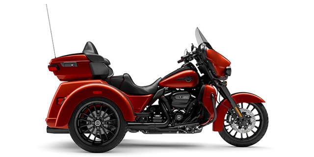 2025 Harley-Davidson Trike Tri Glide Ultra at Vandervest Harley-Davidson, Green Bay, WI 54303