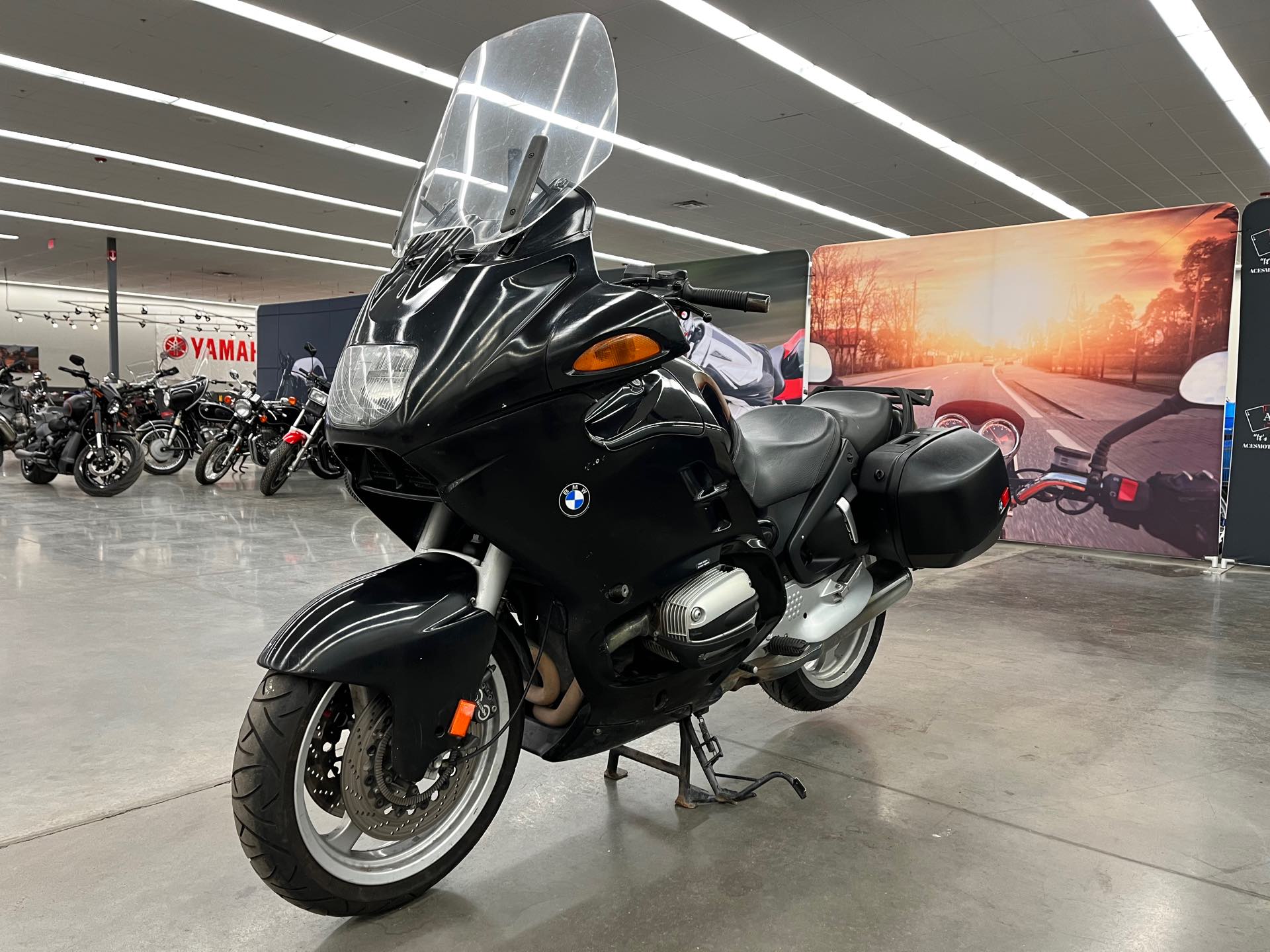 2000 BMW R1100RT at Aces Motorcycles - Denver