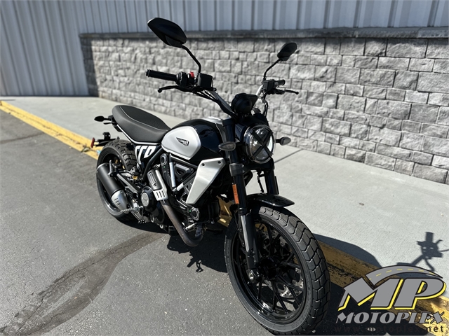 2024 Ducati Scrambler Icon at Lynnwood Motoplex, Lynnwood, WA 98037