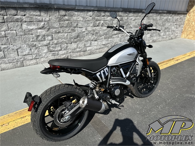 2024 Ducati Scrambler Icon at Lynnwood Motoplex, Lynnwood, WA 98037