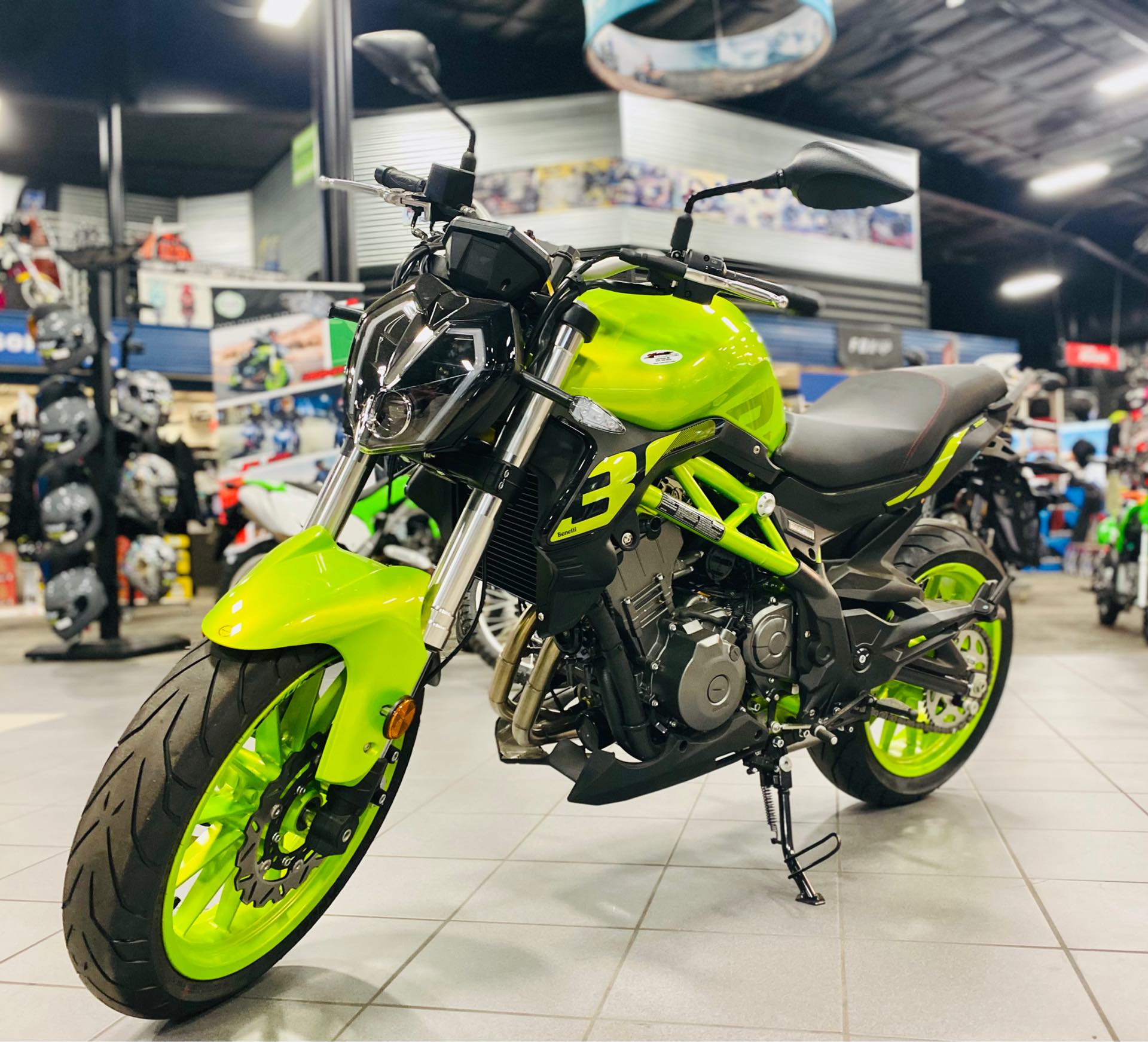 2022 Benelli 302S Base at Rod's Ride On Powersports