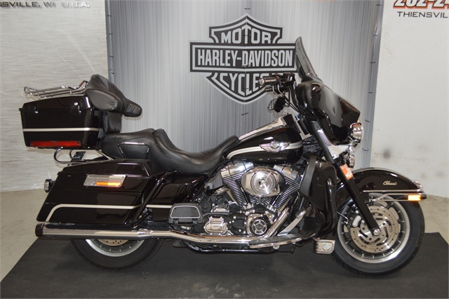 2003 Harley-Davidson FLHTCI at Suburban Motors Harley-Davidson