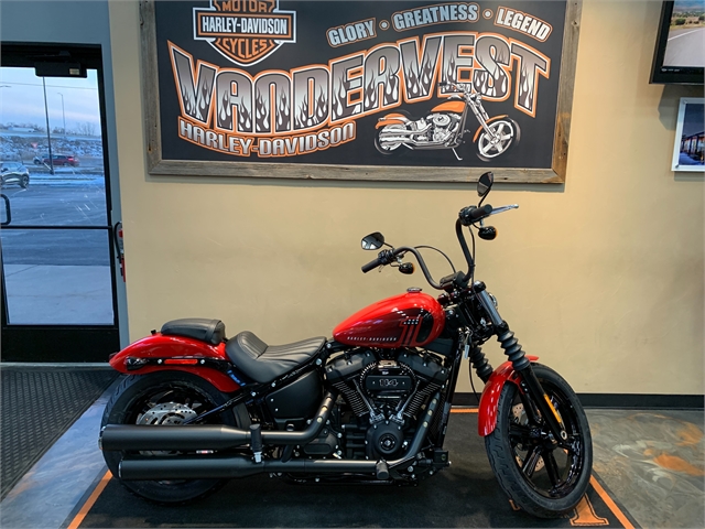 2022 Harley-Davidson Softail Street Bob 114 at Vandervest Harley-Davidson, Green Bay, WI 54303