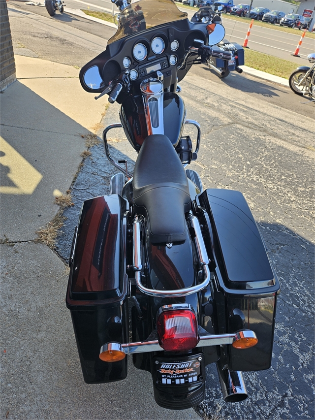 2006 Harley-Davidson Street Glide Base at Holeshot Harley-Davidson