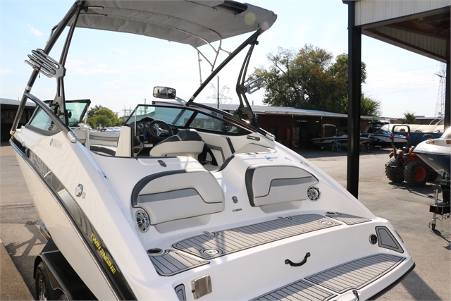 2015 Yamaha 212X at Jerry Whittle Boats