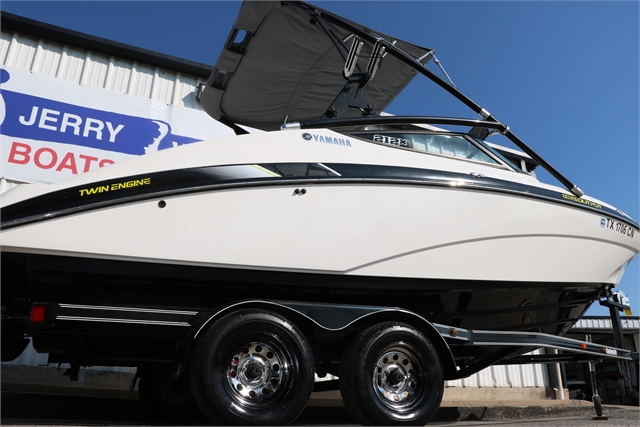 2015 Yamaha 212X at Jerry Whittle Boats