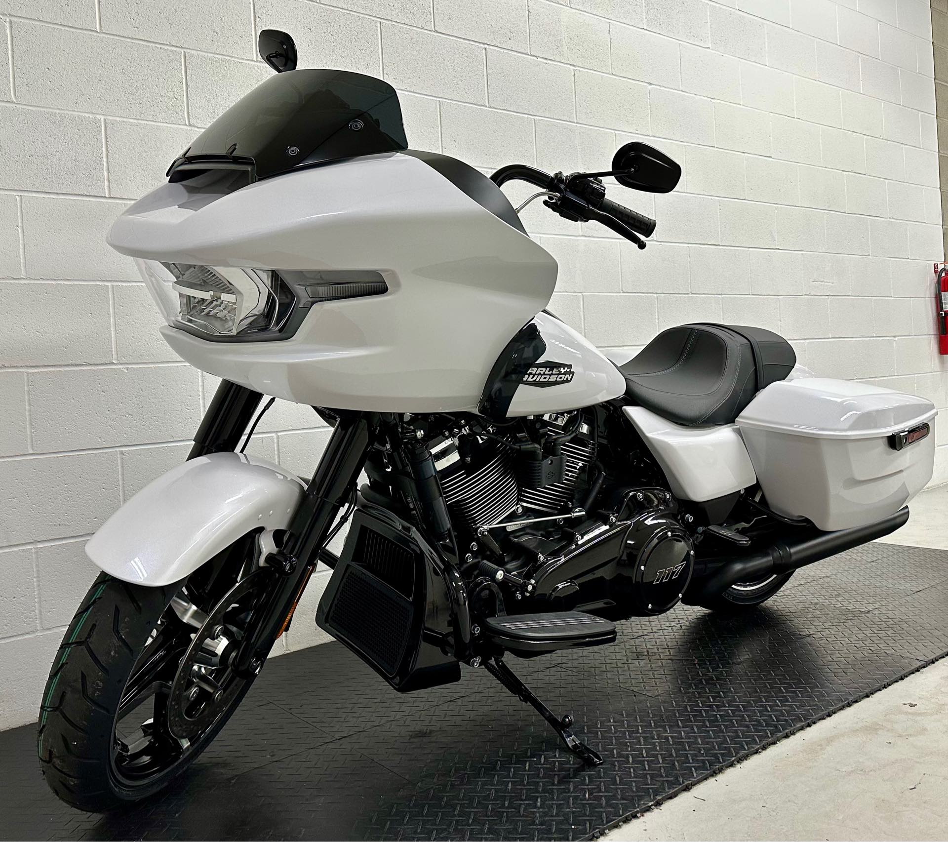 2024 Harley-Davidson Road Glide Base at Destination Harley-Davidson®, Silverdale, WA 98383
