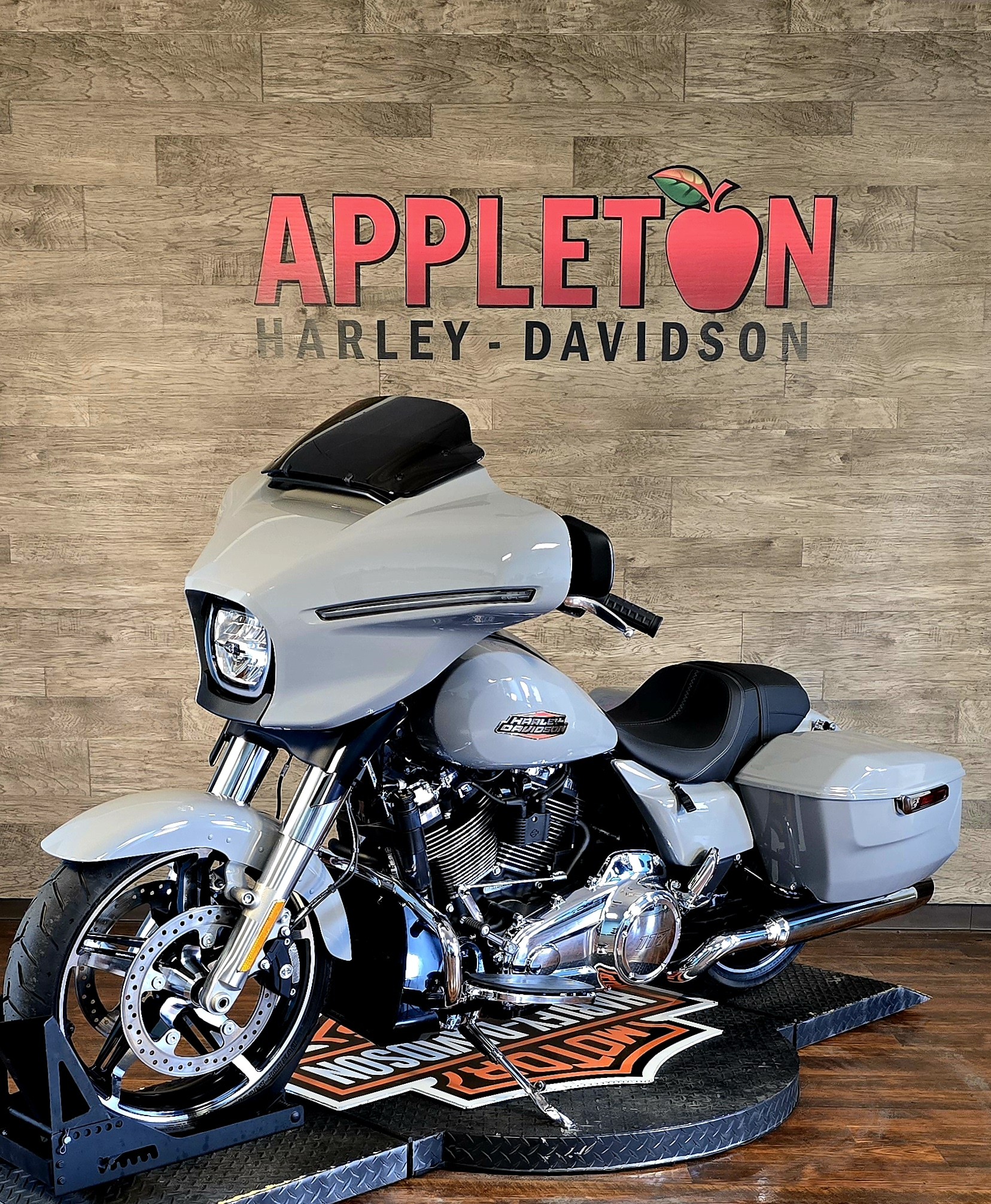 2024 Harley-Davidson Street Glide Base at Appleton Harley-Davidson