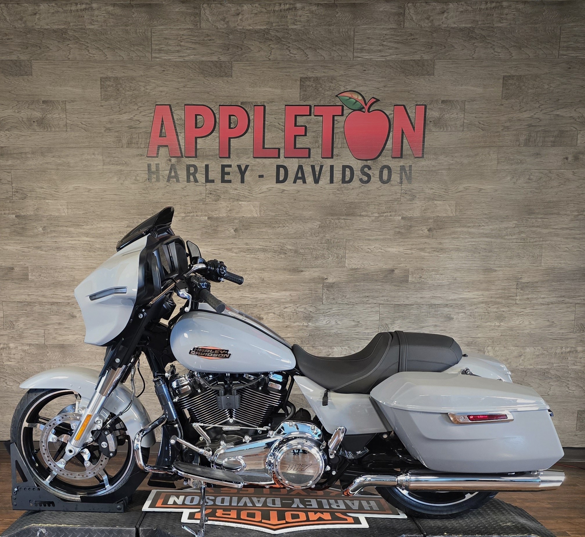 2024 Harley-Davidson Street Glide Base at Appleton Harley-Davidson