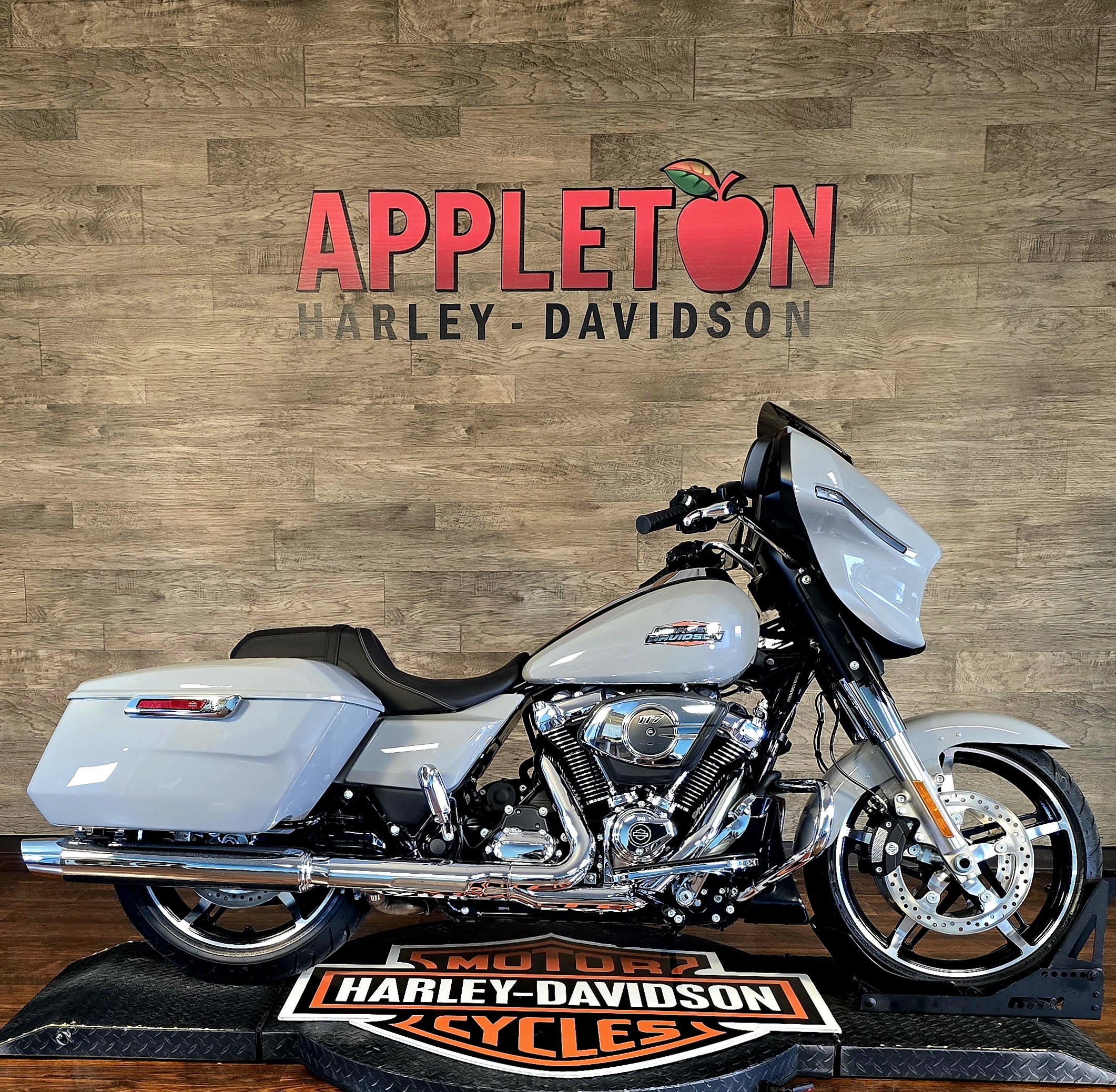 2024 Harley-Davidson Street Glide Base at Appleton Harley-Davidson