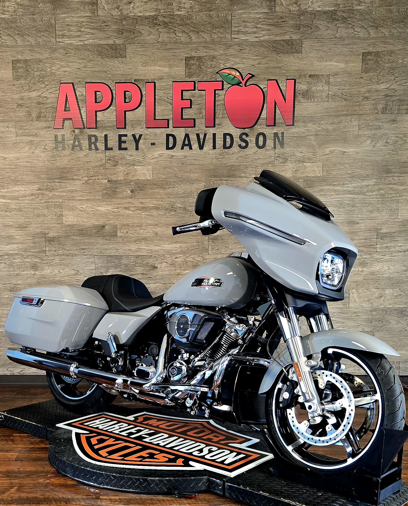 2024 Harley-Davidson Street Glide Base at Appleton Harley-Davidson