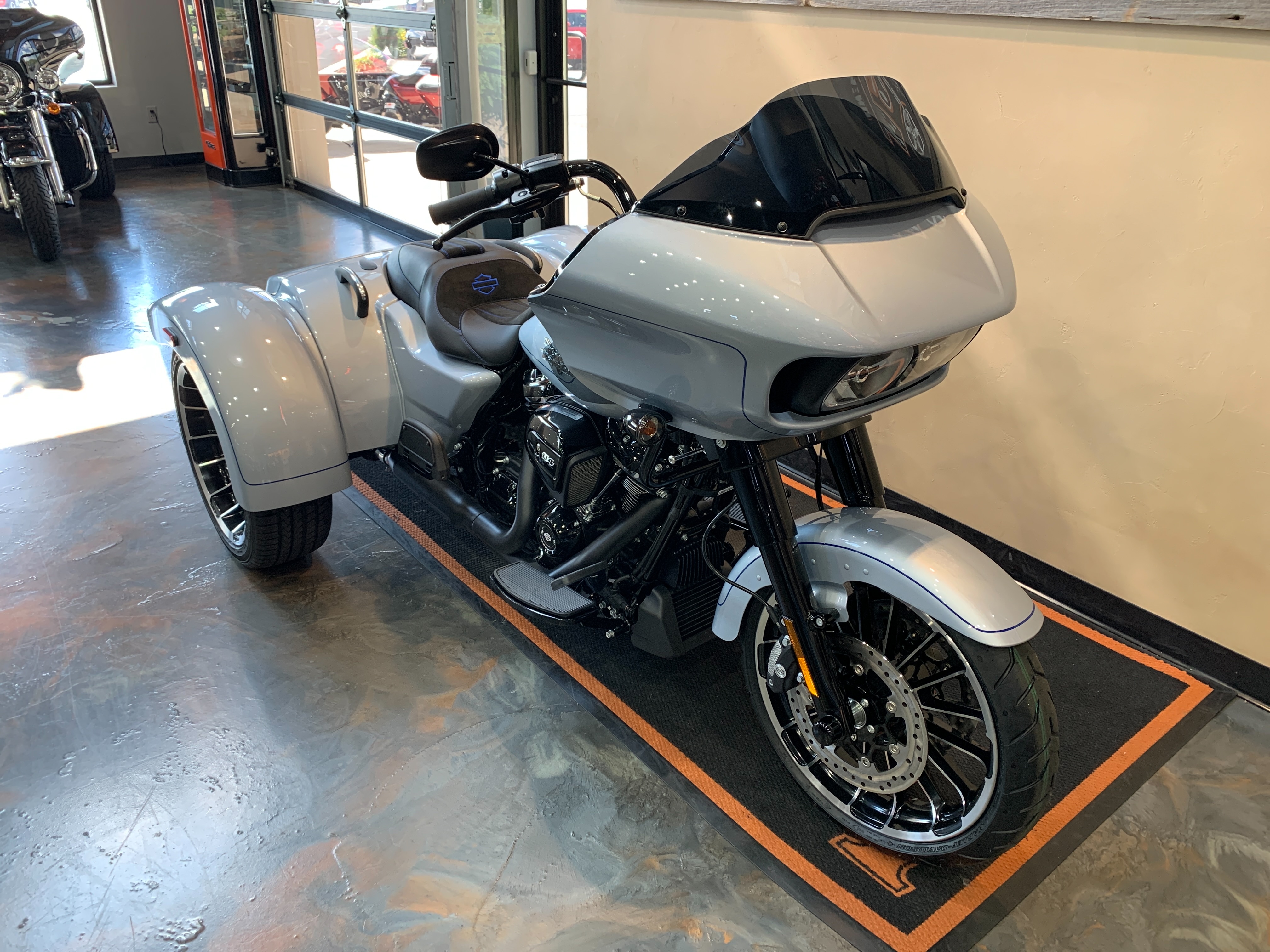 2024 Harley-Davidson Trike Road Glide 3 at Vandervest Harley-Davidson, Green Bay, WI 54303