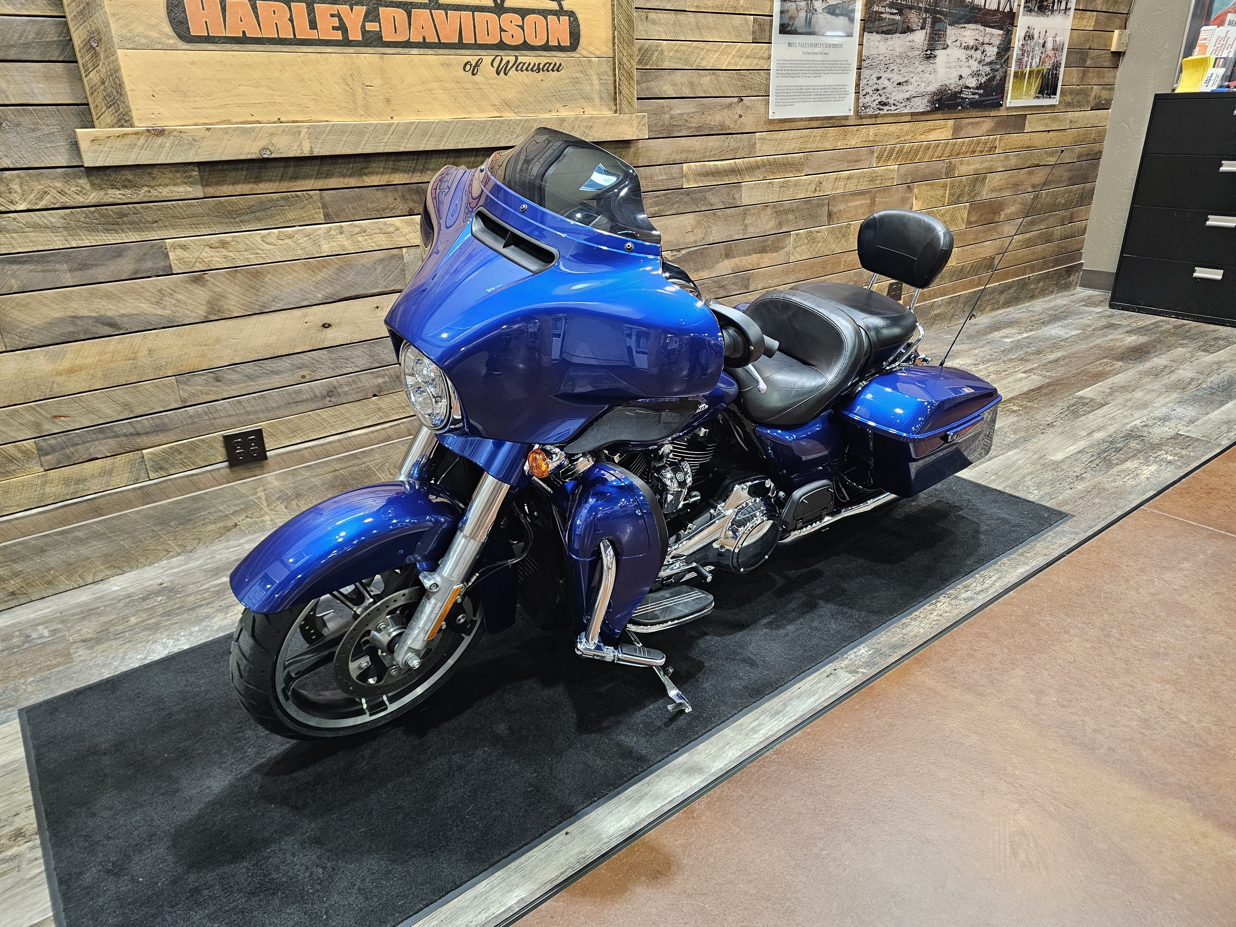 2017 Harley-Davidson Street Glide Special at Bull Falls Harley-Davidson