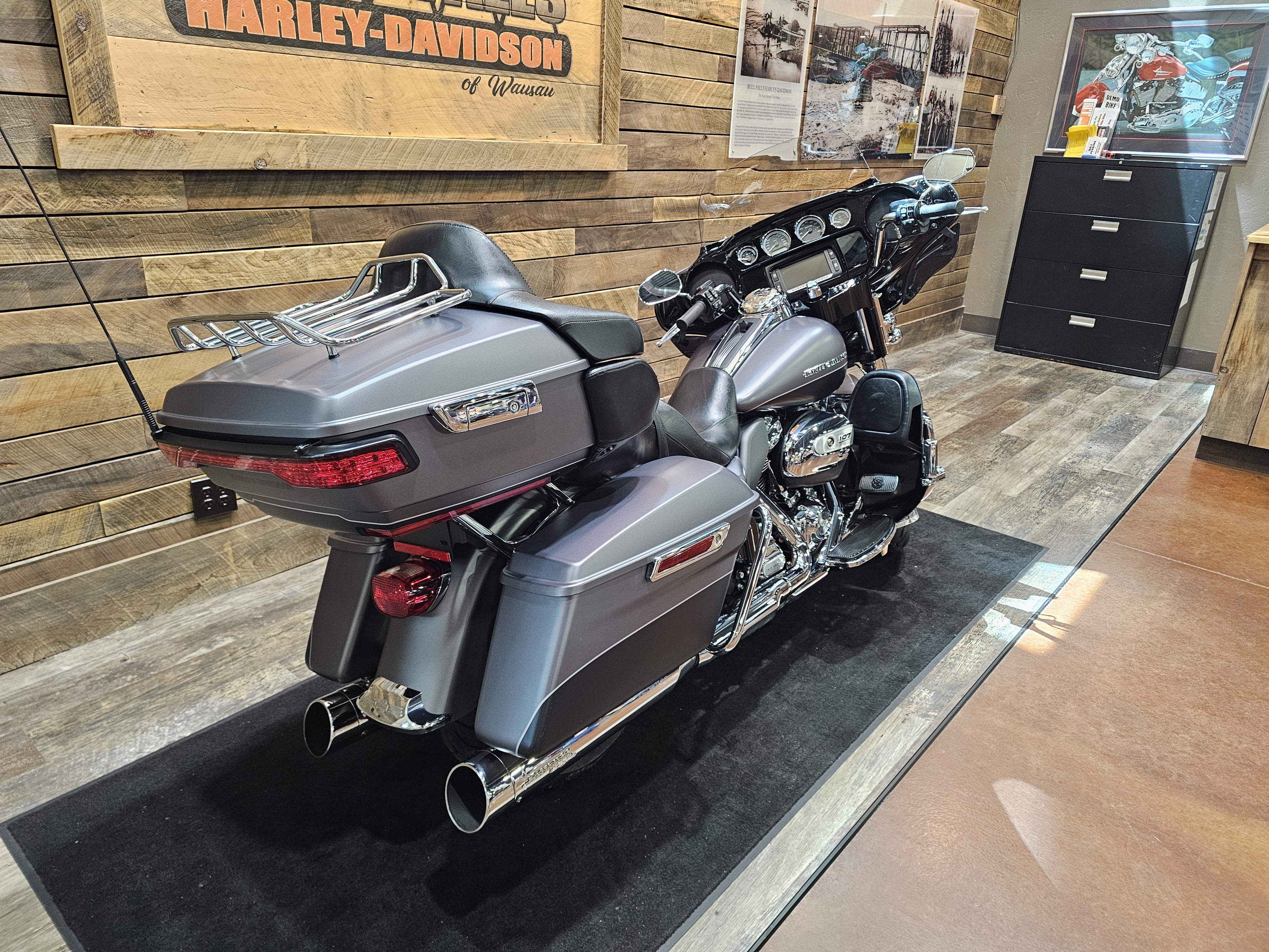 2017 Harley-Davidson Electra Glide Ultra Limited Low at Bull Falls Harley-Davidson