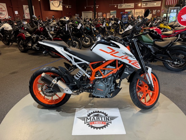 2017 KTM Duke 390 at Martin Moto