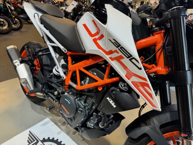 2017 KTM Duke 390 at Martin Moto