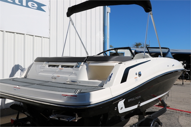 2021 Bayliner VR5 at Jerry Whittle Boats