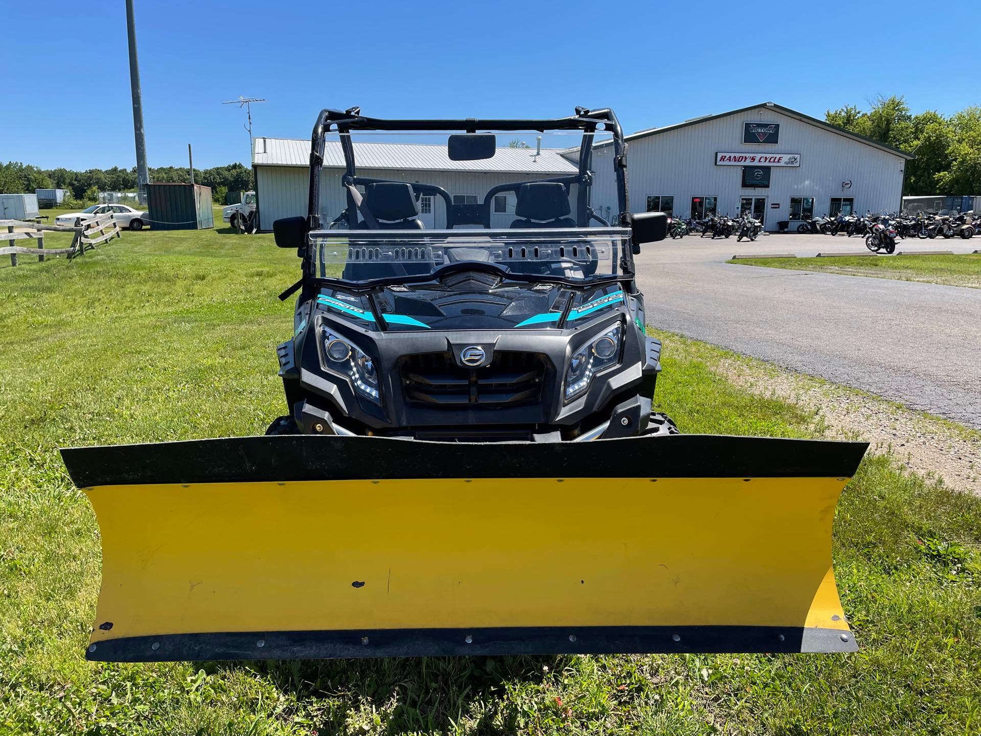 2019 CFMOTO UFORCE 800 at Randy's Cycle