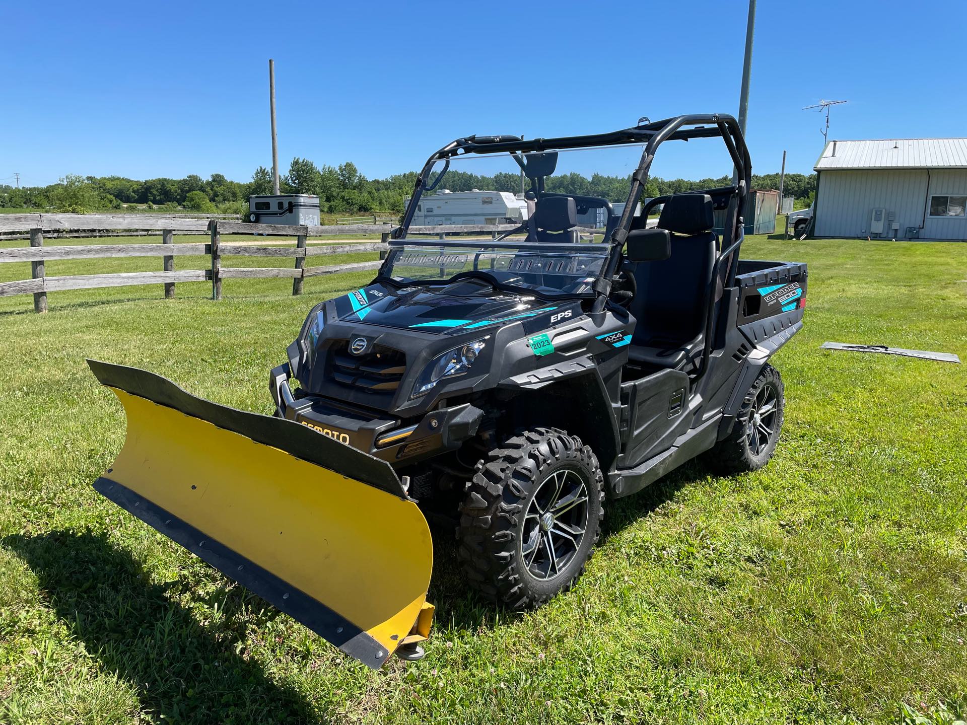 2019 CFMOTO UFORCE 800 at Randy's Cycle