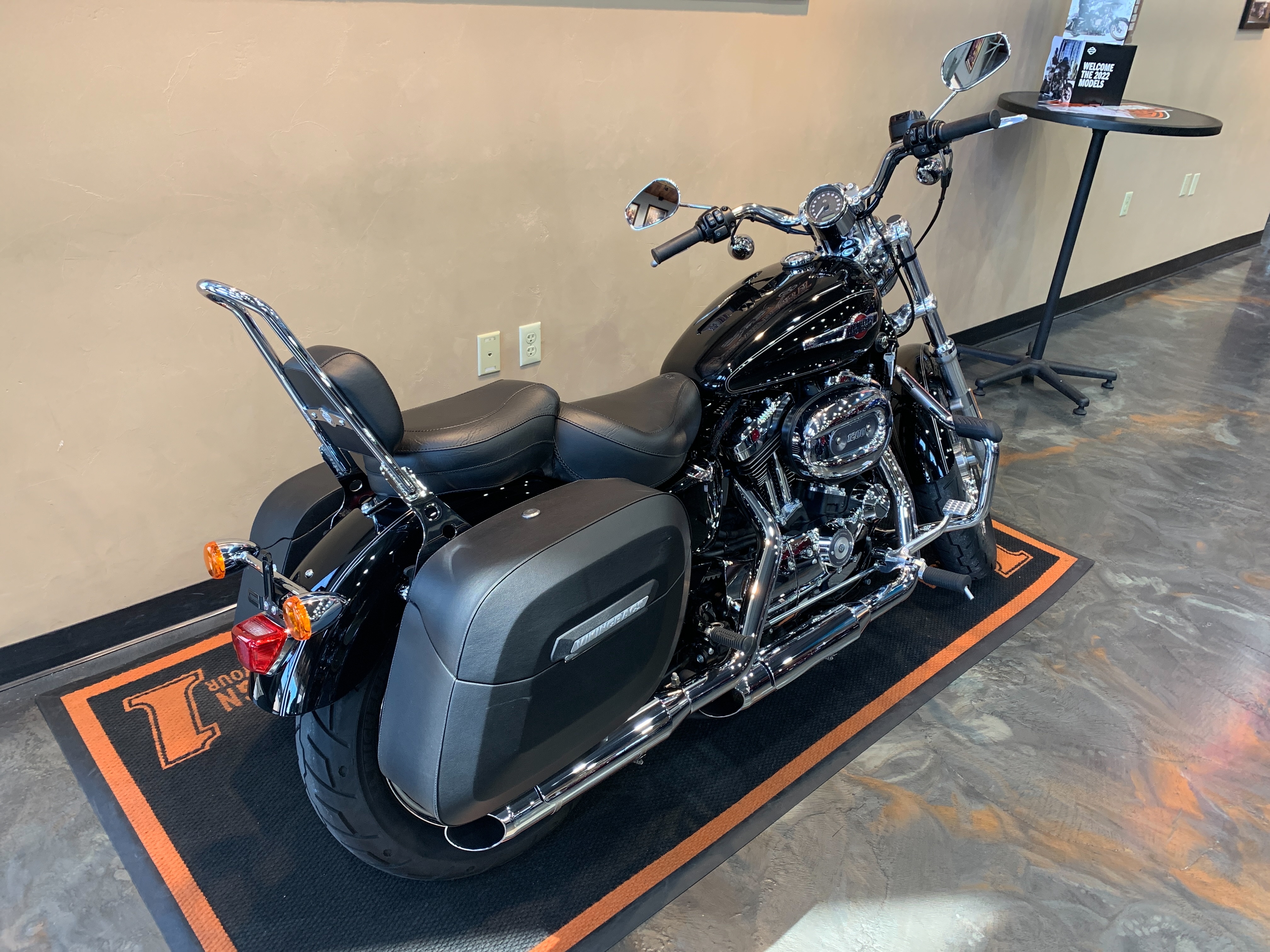 2017 Harley-Davidson Sportster 1200 Custom at Vandervest Harley-Davidson, Green Bay, WI 54303