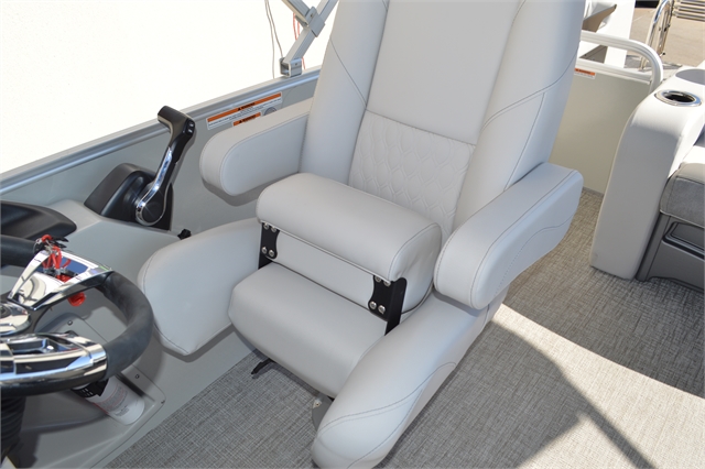 2022 Avalon Catalina - 23 FT Versatile Rear Bench at Shawnee Honda Polaris Kawasaki