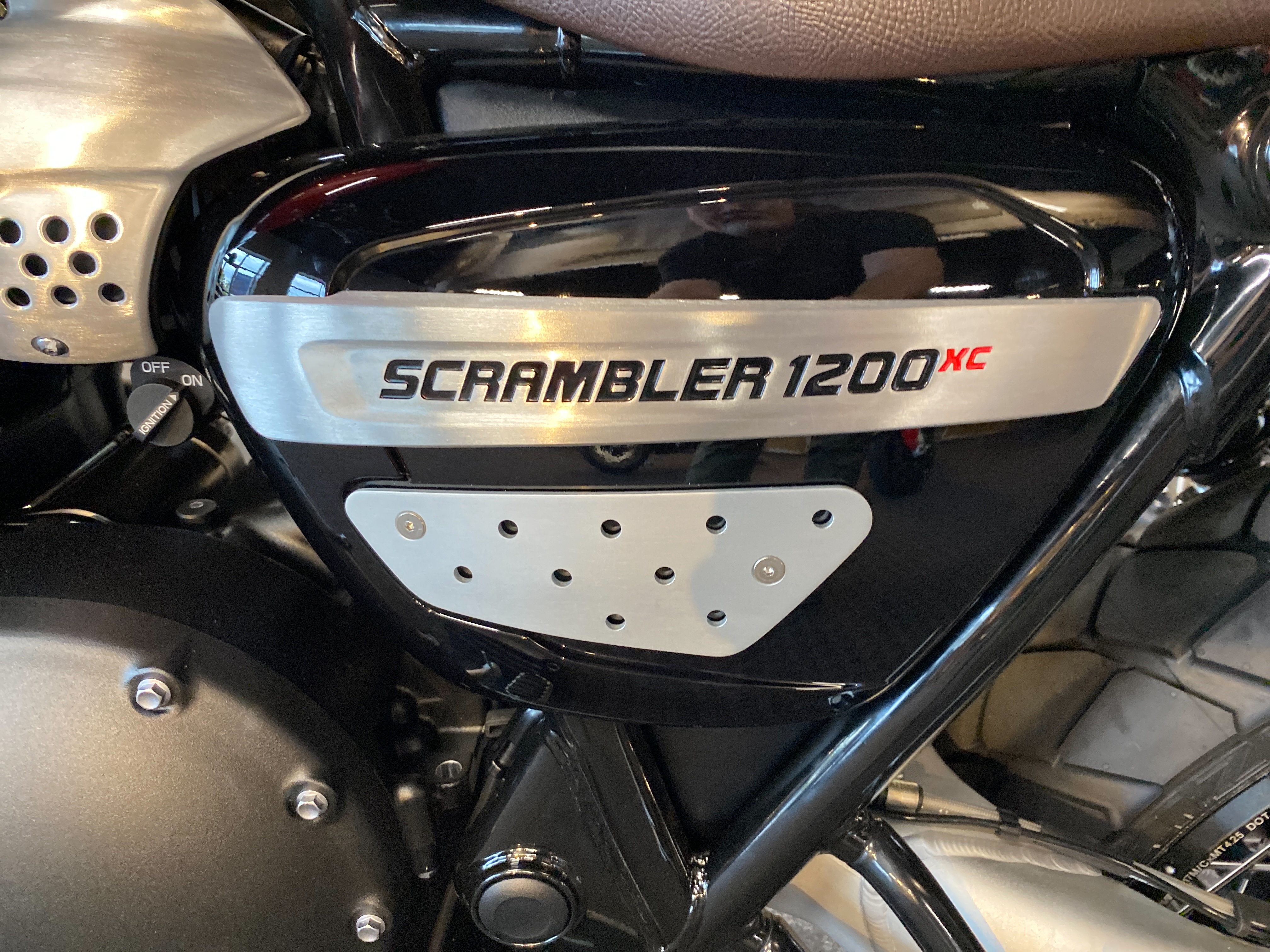 2023 Triumph Scrambler 1200 XC at Frontline Eurosports