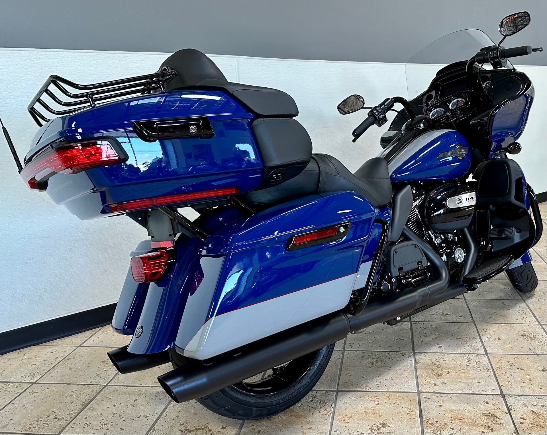 2023 Harley-Davidson Road Glide Limited at Destination Harley-Davidson®, Tacoma, WA 98424