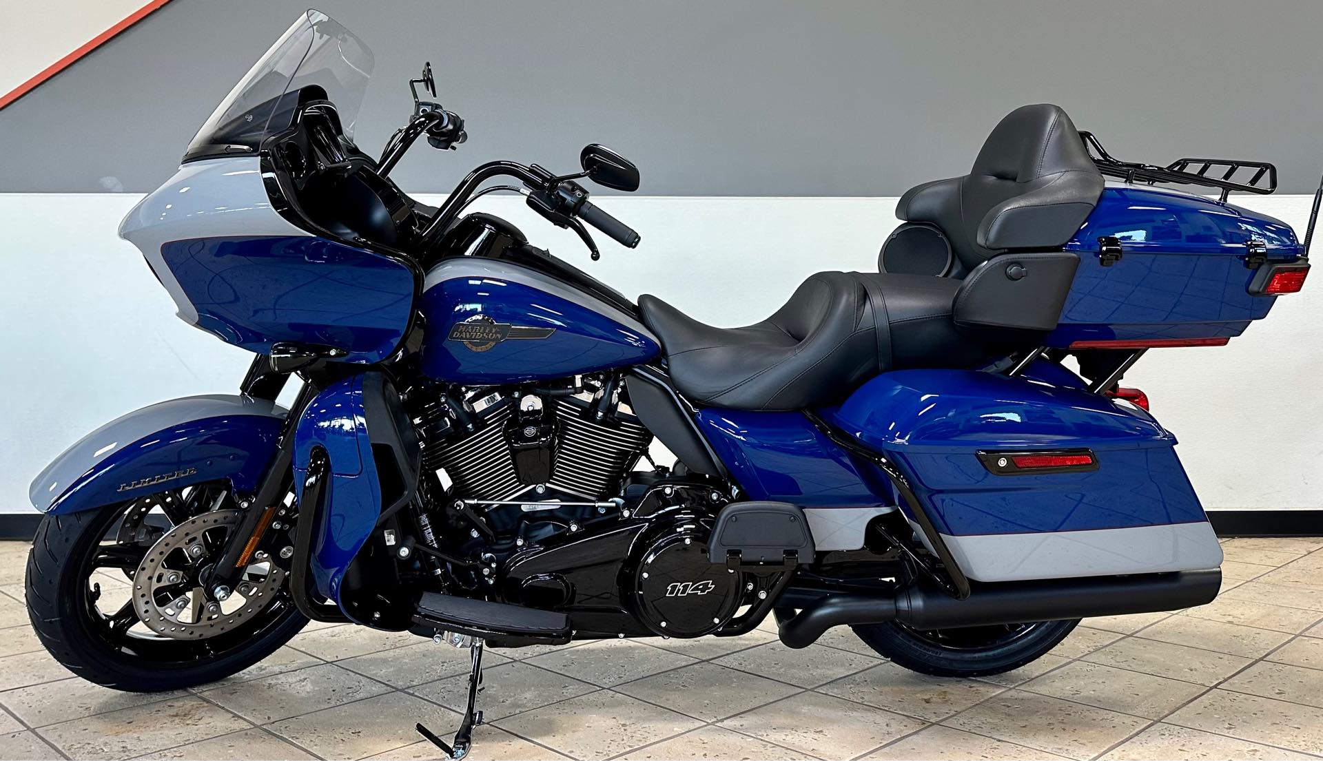 2023 Harley-Davidson Road Glide Limited at Destination Harley-Davidson®, Tacoma, WA 98424