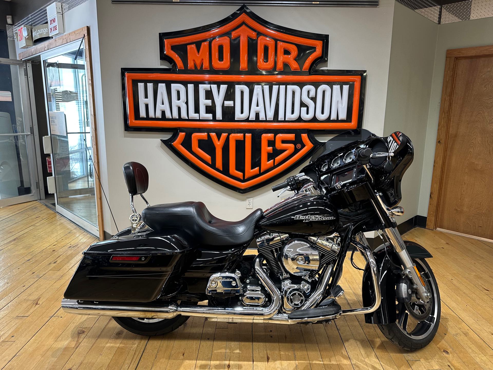 2015 Harley-Davidson Street Glide Special at Zips 45th Parallel Harley-Davidson