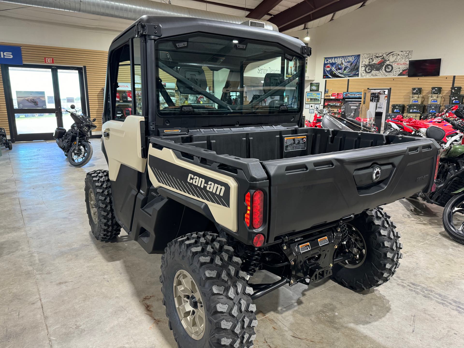 2024 Can-Am Defender Limited HD10 at El Campo Cycle Center